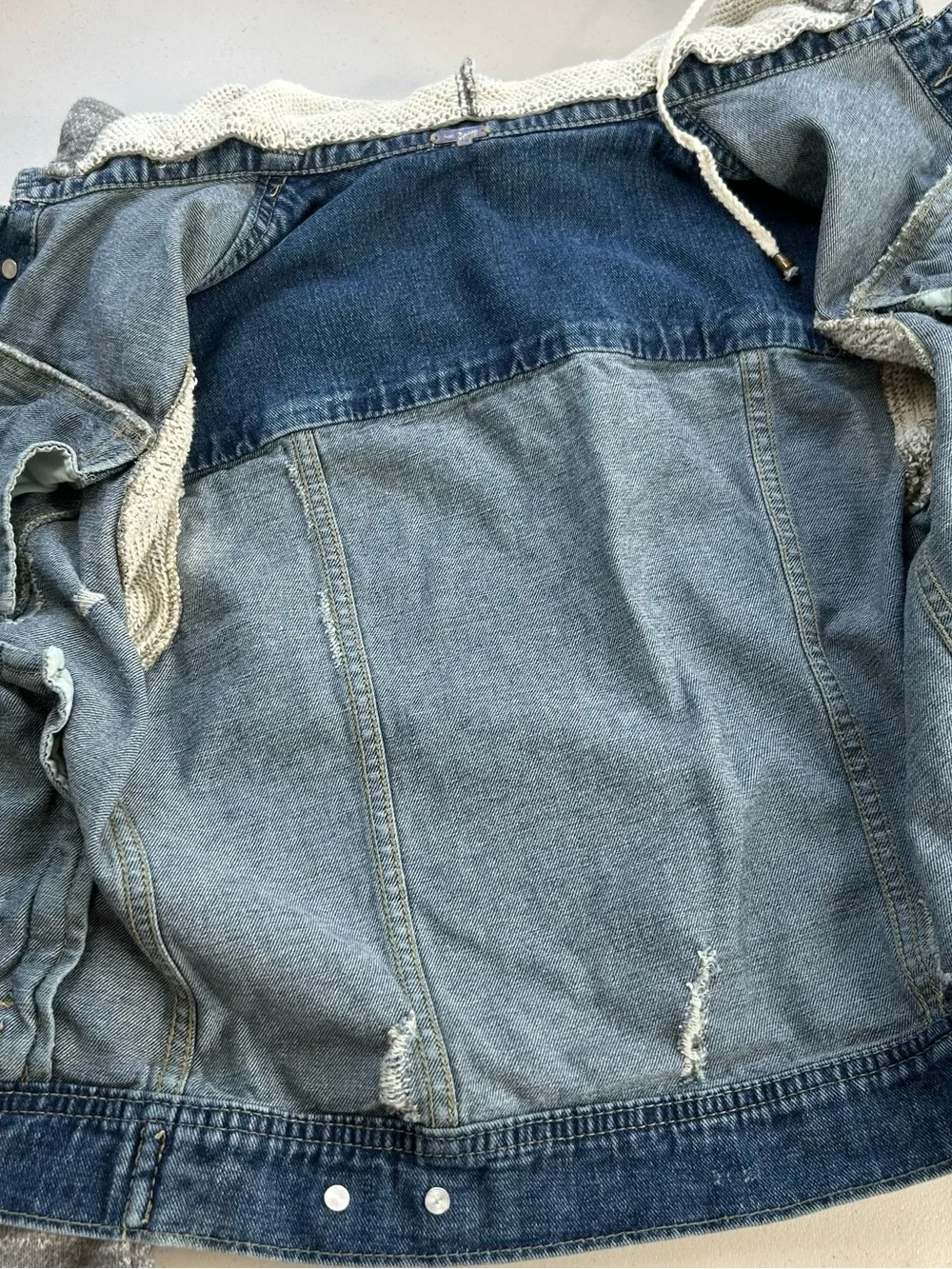 Free People Denim Jacket S/P Blue Wash Distressed Removable Hoodie French Terry - Picture 8 of 11